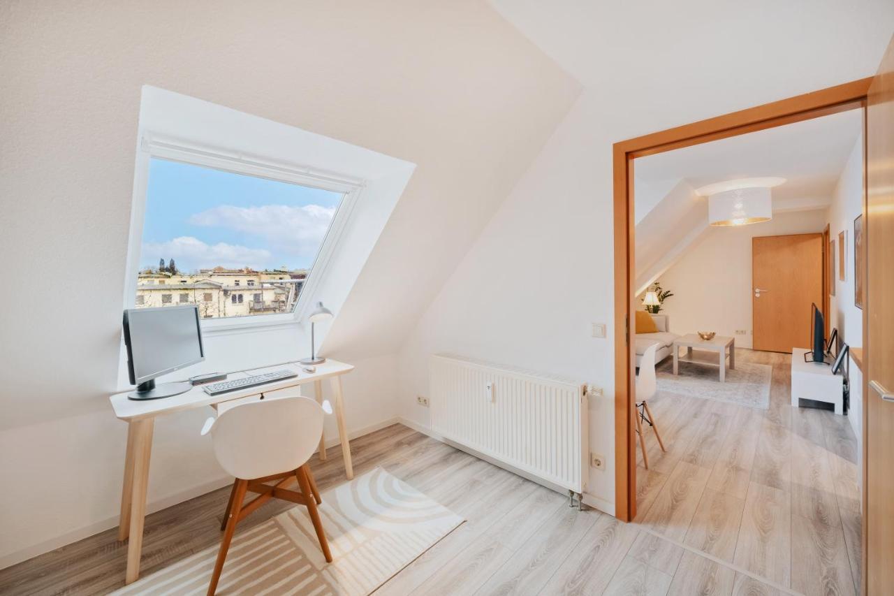 Bliss Place - Serviced Apartment - Arbeitsplatz, Zentral, Kueche, Waschmaschine, Smarttv Maagdenburg Buitenkant foto