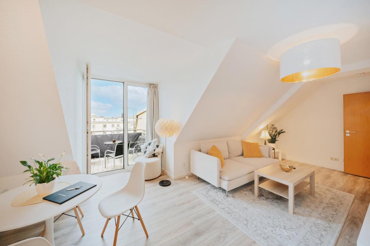 Bliss Place - Serviced Apartment - Arbeitsplatz, Zentral, Kueche, Waschmaschine, Smarttv Maagdenburg Buitenkant foto