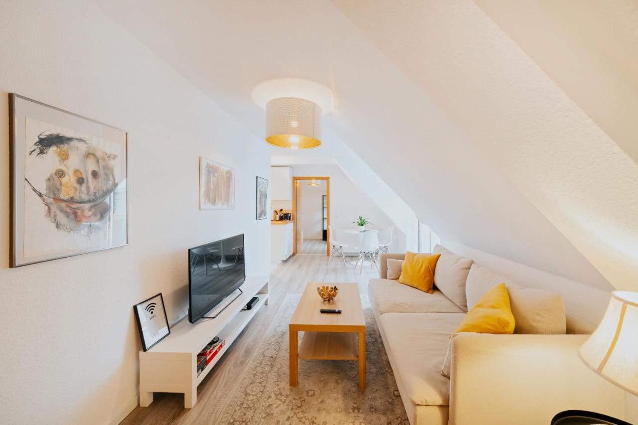 Bliss Place - Serviced Apartment - Arbeitsplatz, Zentral, Kueche, Waschmaschine, Smarttv Maagdenburg Buitenkant foto