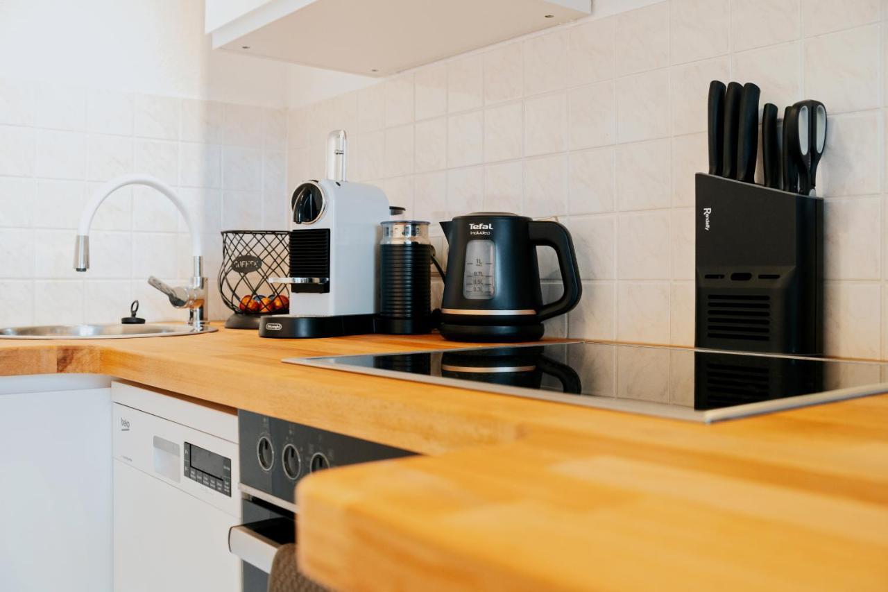Bliss Place - Serviced Apartment - Arbeitsplatz, Zentral, Kueche, Waschmaschine, Smarttv Maagdenburg Buitenkant foto