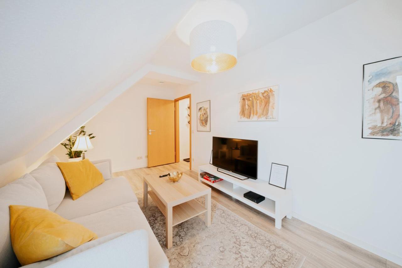 Bliss Place - Serviced Apartment - Arbeitsplatz, Zentral, Kueche, Waschmaschine, Smarttv Maagdenburg Buitenkant foto