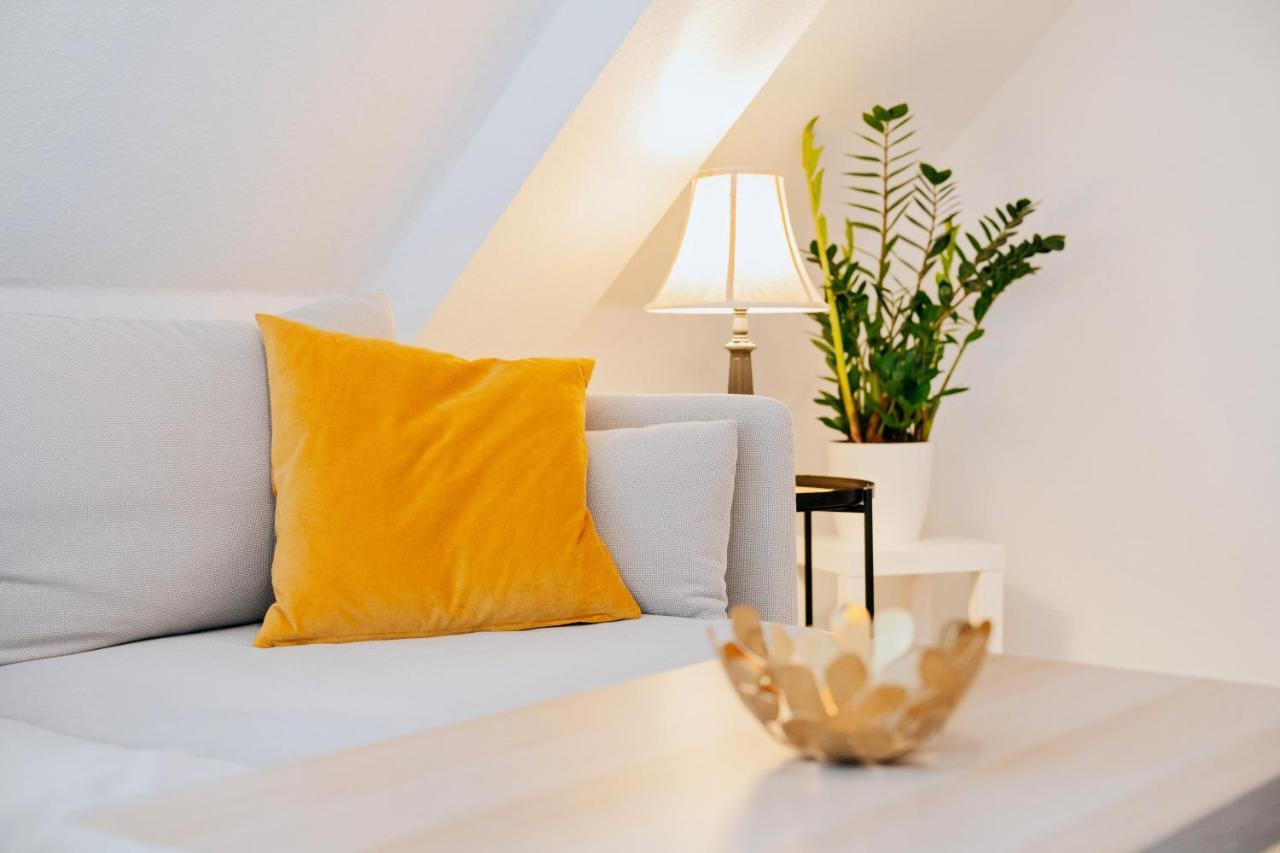 Bliss Place - Serviced Apartment - Arbeitsplatz, Zentral, Kueche, Waschmaschine, Smarttv Maagdenburg Buitenkant foto